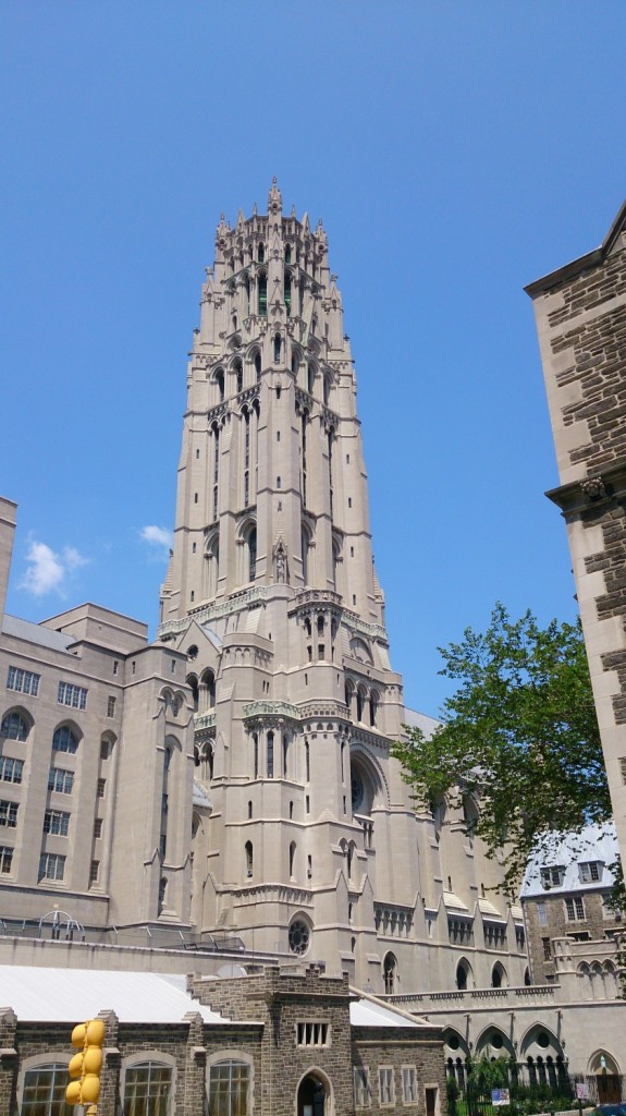 En fantastisk kirke som Rockefeller gav til New York city
